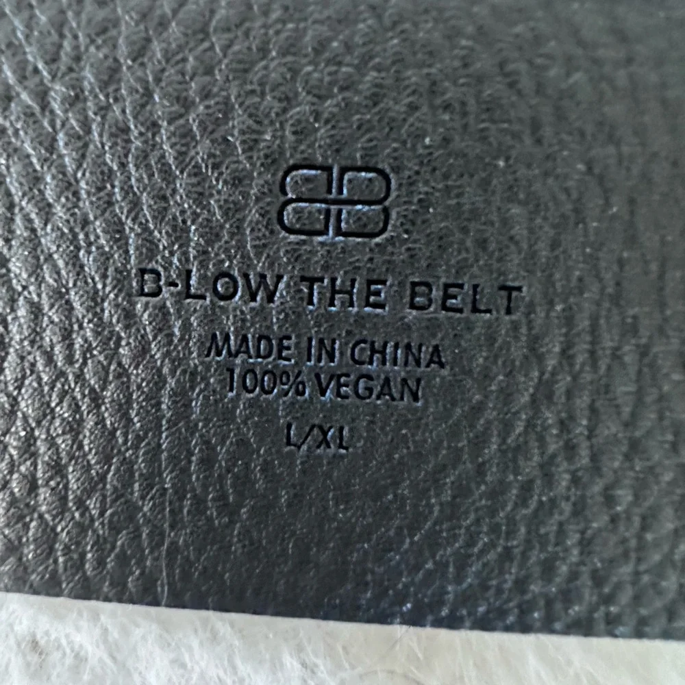 New B-low the Belt black wide belt with gold round circle buckle. L/XL - Picture 4 of 7